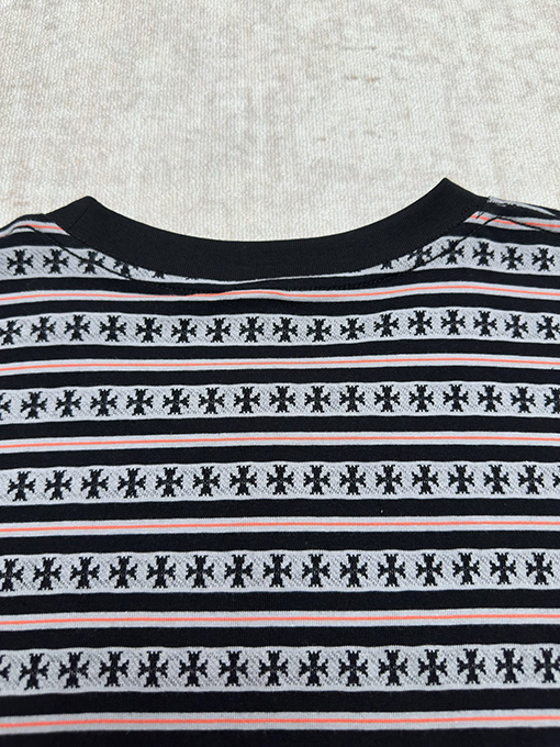 クロムハーツ ストライプロゴプリントクルーネック半袖Tシャツ