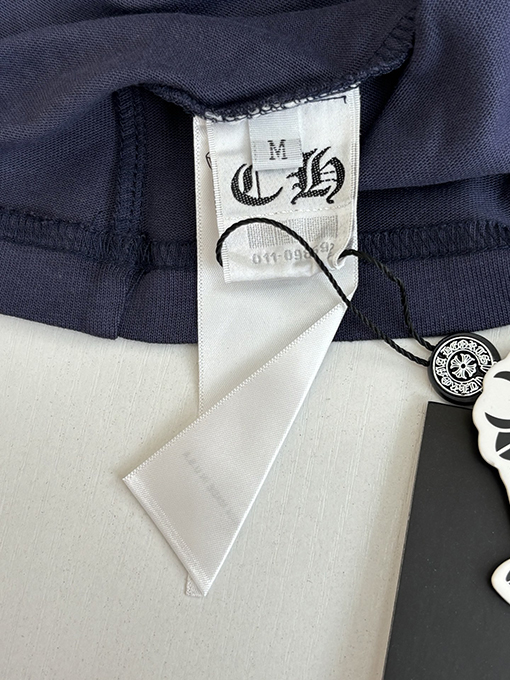 クロムハーツ サンスクリット文字のロゴ入りクロスプリント長袖シャツ