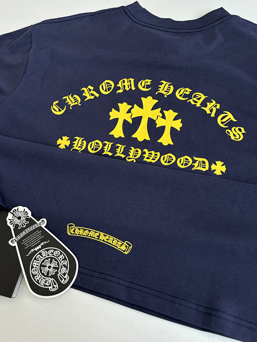 クロムハーツ サンスクリット文字のロゴ入りクロスプリント長袖シャツ