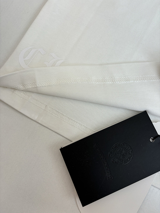 クロムハーツブランドコピー 新モデルサンスクリット文字のロゴ入りクロスプリント長袖シャツ