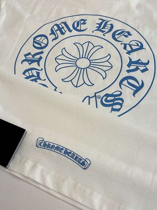 クロムハーツブランドコピー 新モデルサンスクリット文字のロゴ入りクロスプリント長袖シャツ