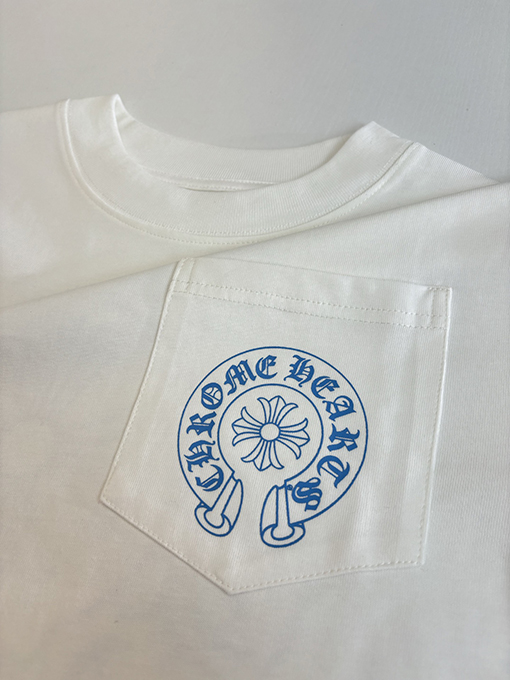 クロムハーツブランドコピー 新モデルサンスクリット文字のロゴ入りクロスプリント長袖シャツ