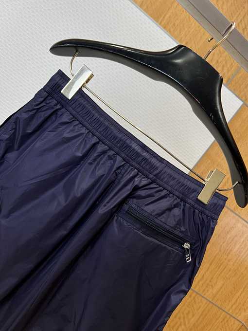 プラダスーパーコピー 三角形のラベルが付いたドローストリング付きカジュアルショーツ