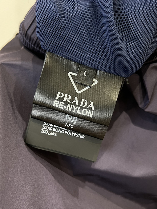 プラダスーパーコピー 三角形のラベルが付いたドローストリング付きカジュアルショーツ