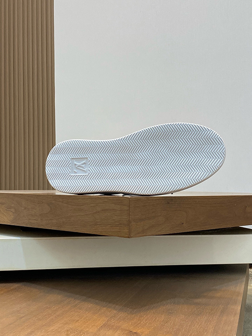 ルイヴィトンブランドコピー フライニットスニーカー