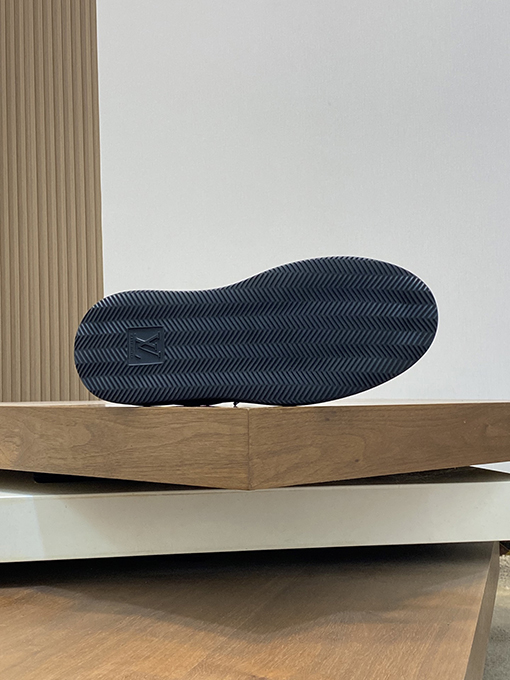 ルイヴィトンブランドコピー フライニットスニーカー