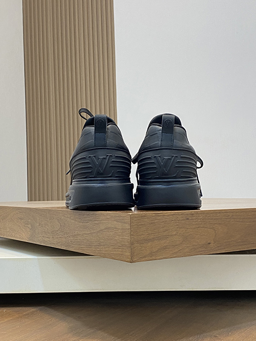 ルイヴィトンブランドコピー フライニットスニーカー