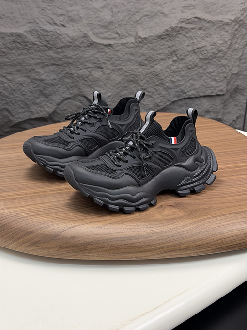 モンクレール プラットフォームダッドシューズ