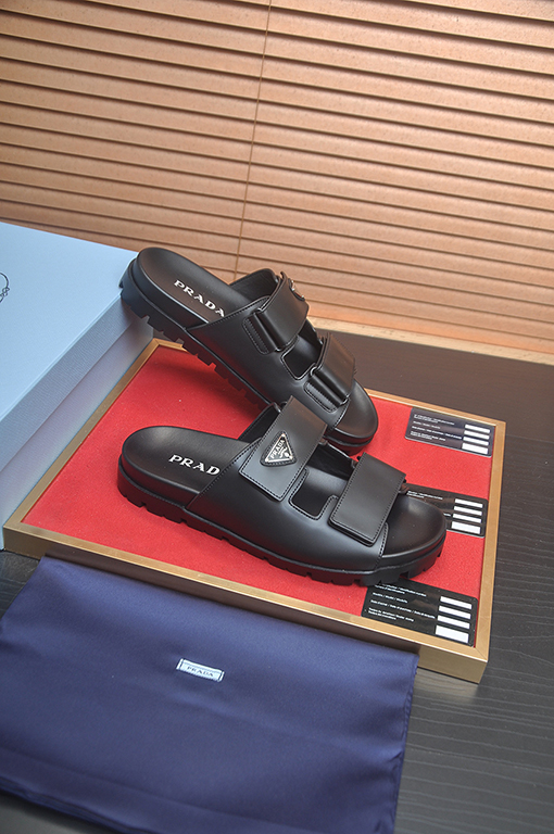 プラダ ニュークラシックブティックスリッパ