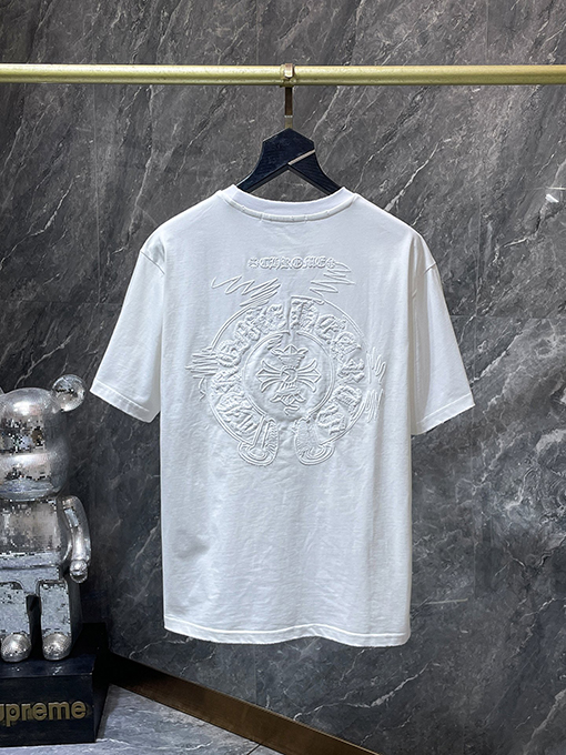 クロムハーツスーパーコピー クラシックなダメージと不規則なホースシュー刺繍がされた半袖Tシャツ