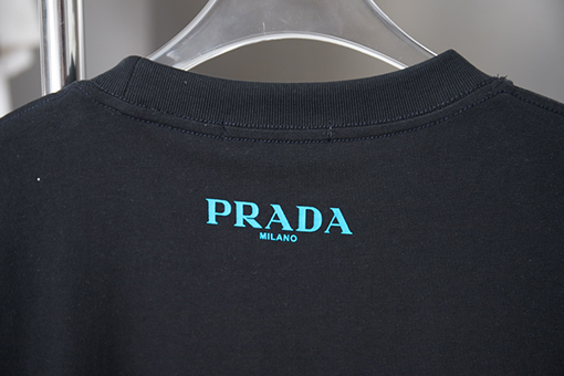 プラダスーパーコピー PRADA 刺繍ロゴ入り半袖Tシャツ