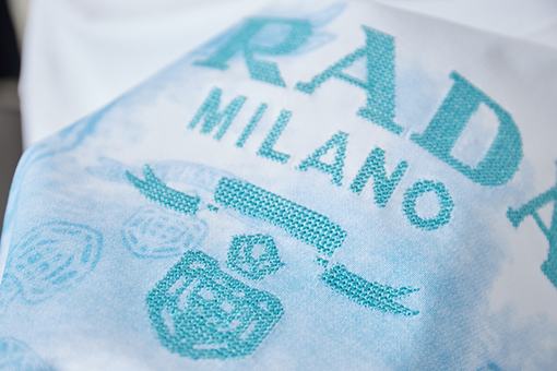 プラダスーパーコピー PRADA 刺繍ロゴ入り半袖Tシャツ