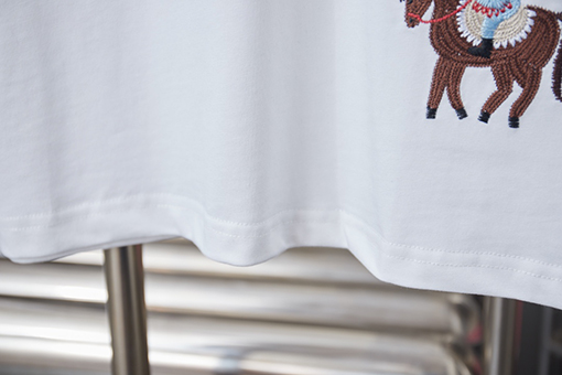 ディオール Christian Dior Couture ポニーのロゴ刺繍入り限定の半袖Tシャツ