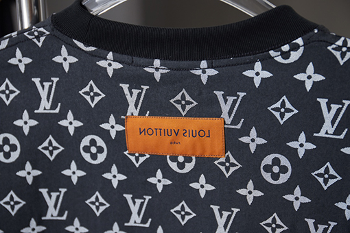 ルイヴィトンブランドコピー 新作パッチワーク半袖Tシャツ