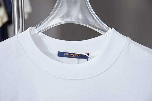 ルイヴィトン LV 新モデル透かし刺繍入り半袖Tシャツ