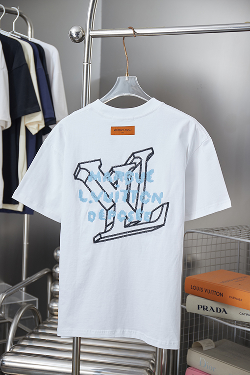 ルイヴィトン LV 新モデル透かし刺繍入り半袖Tシャツ