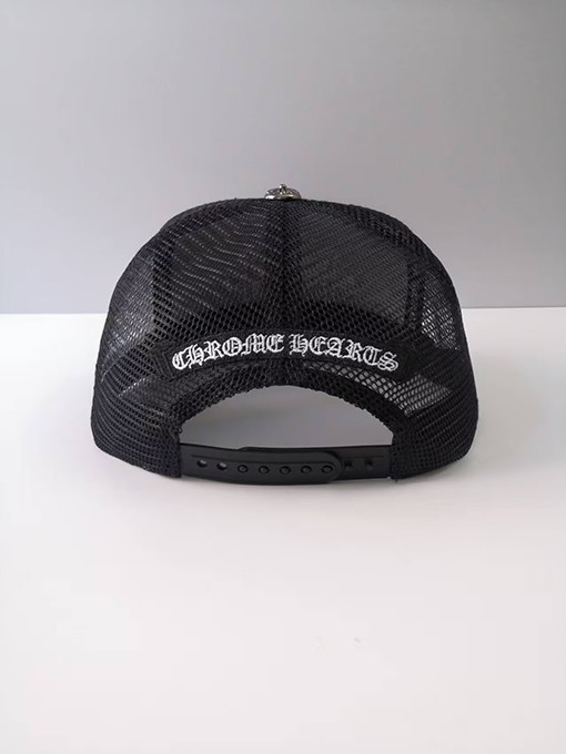 クロムハーツ クラシックなクロスのベースボールキャップ