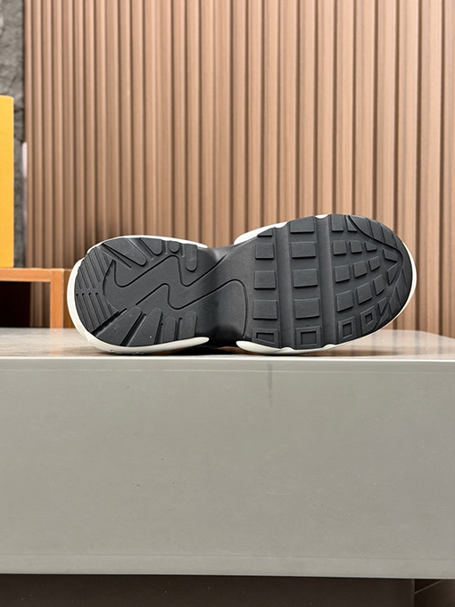 ルイヴィトン 新モデルカジュアルスポーツシューズ