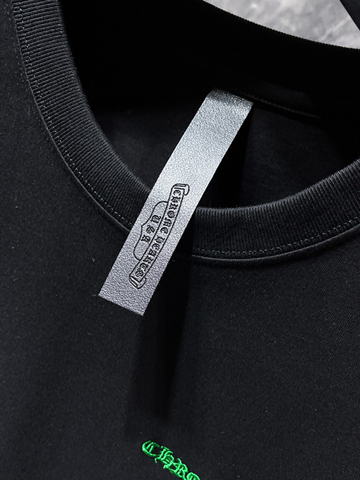 クロムハーツ クラシックなクロスパッチワークレザーのスプレーペイント半袖Tシャツ