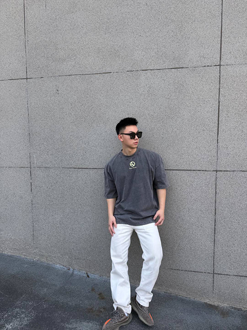 アクネストゥディオズスーパーコピー Acne Studios プリントロゴ入りクルーネック半袖Tシャツ