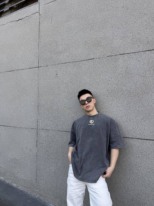 アクネストゥディオズスーパーコピー Acne Studios プリントロゴ入りクルーネック半袖Tシャツ