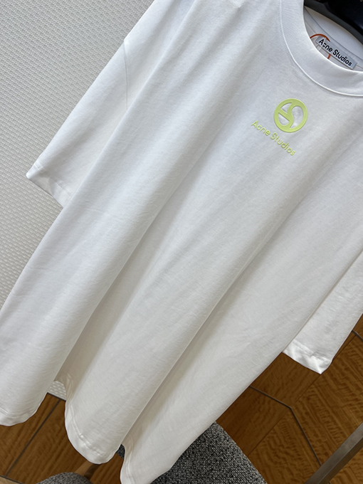 アクネストゥディオズスーパーコピー Acne Studios プリントロゴ入りクルーネック半袖Tシャツ