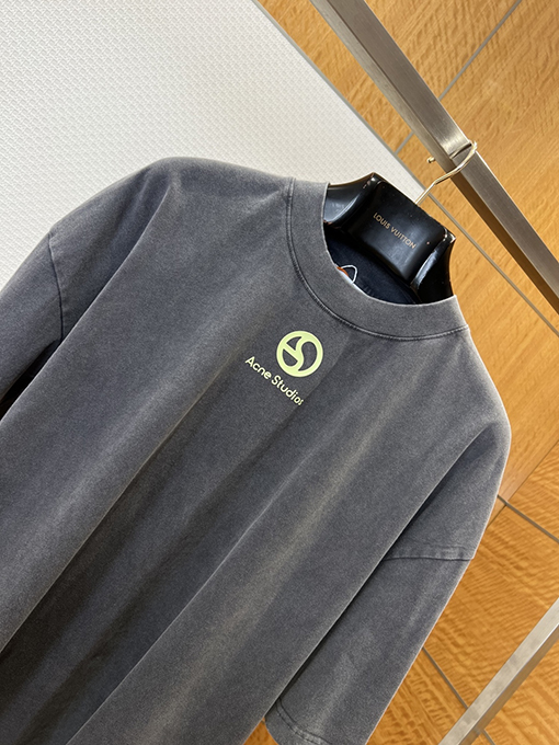 アクネストゥディオズスーパーコピー Acne Studios プリントロゴ入りクルーネック半袖Tシャツ