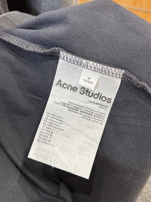 アクネストゥディオズスーパーコピー Acne Studios プリントロゴ入りクルーネック半袖Tシャツ