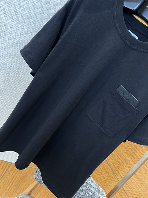 ボッテガヴェネタ ポケット付きクルーネック半袖Tシャツ