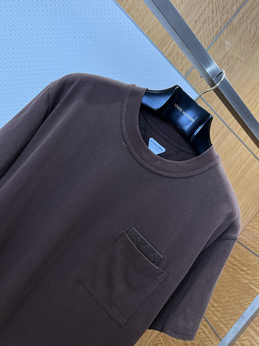 ボッテガヴェネタ ポケット付きクルーネック半袖Tシャツ