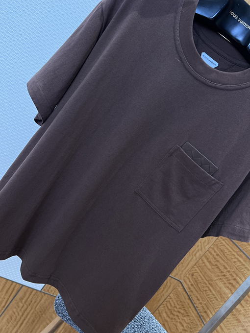 ボッテガヴェネタ ポケット付きクルーネック半袖Tシャツ
