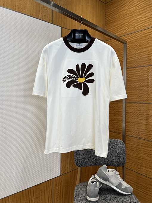 バーバリーコピー BURBERRY デイジーの文字刺繍りクルーネック半袖Tシャツ