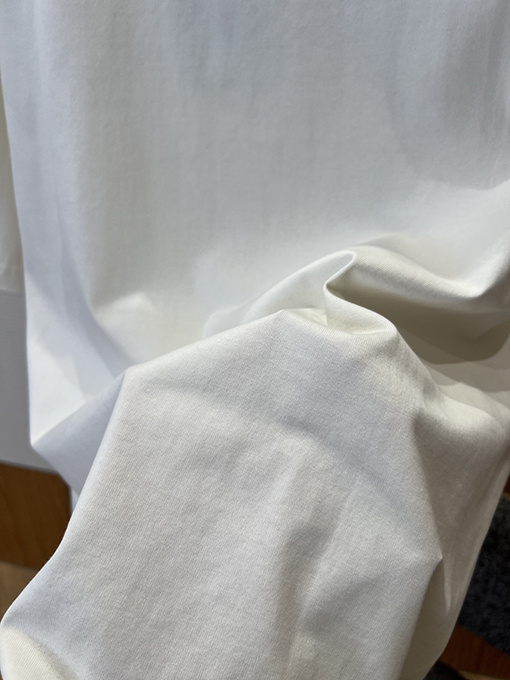 バーバリーコピー BURBERRY デイジーの文字刺繍りクルーネック半袖Tシャツ