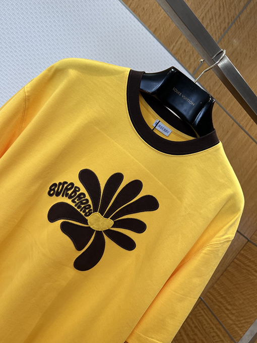 バーバリーコピー BURBERRY デイジーの文字刺繍りクルーネック半袖Tシャツ