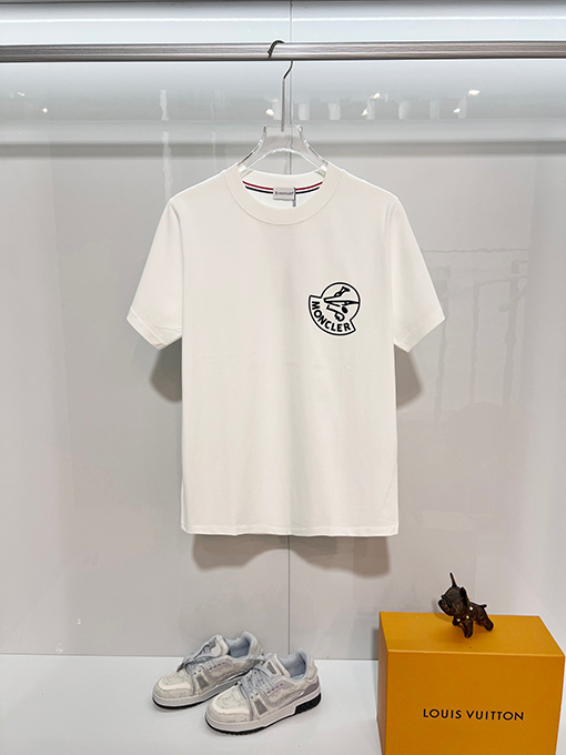 モンクレール クラシックなプリントロゴがエンボスされた半袖Tシャツ