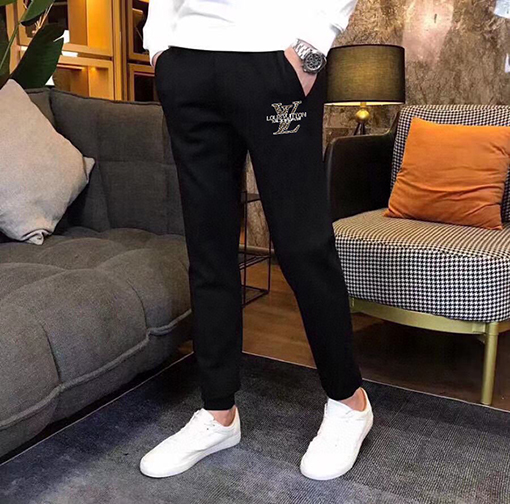 ルイヴィトンブランドスーパーコピー LV 新モデル人気のトレンドクルーネックのスウェットシャツとパンツのセット