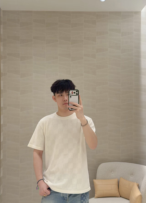 ルイヴィトン メッシュロゴ入り半袖クルーネックTシャツ