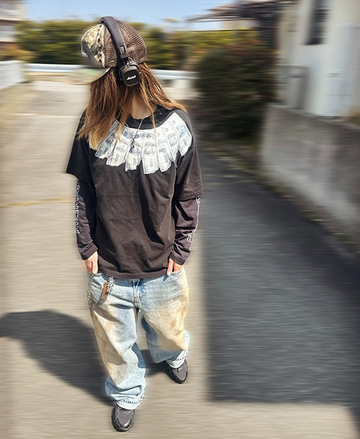 シュプリーム X マルタンマルジェラ MONEY S/S TOP コラボレーションによるゴールドフェザープリント半袖Tシャツ