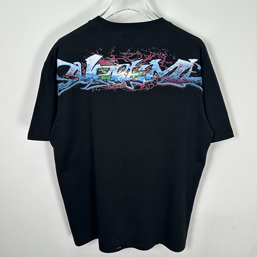 シュプリーム SUPREME TAG TEE 大きなロゴプリントの半袖Tシャツ