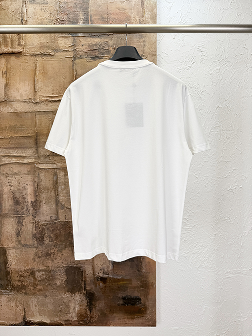 ルイヴィトン クラシックなゴールド箔レザーの半袖Tシャツ