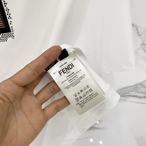 フェンディ FENDI 刺繍文字ロゴラインストーン付き半袖Tシャツ