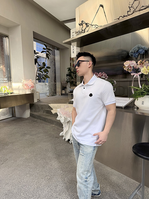 モンクレール Moncler バッジプリント入り半袖ポロシャツ