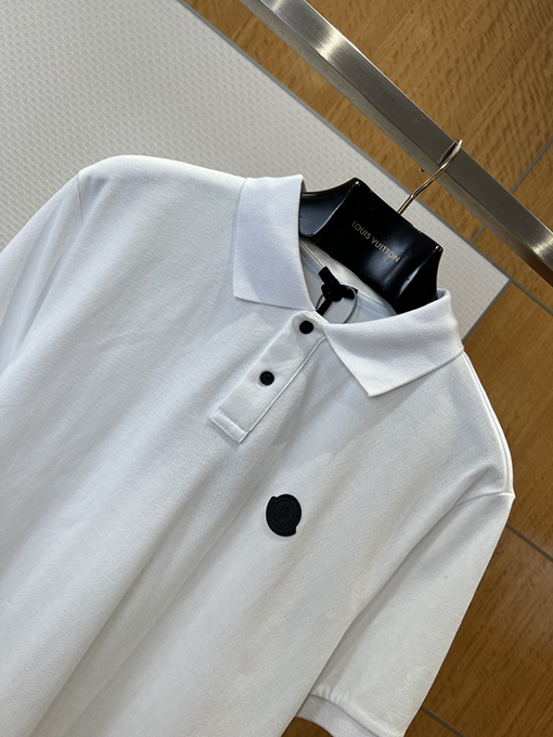 モンクレール Moncler バッジプリント入り半袖ポロシャツ