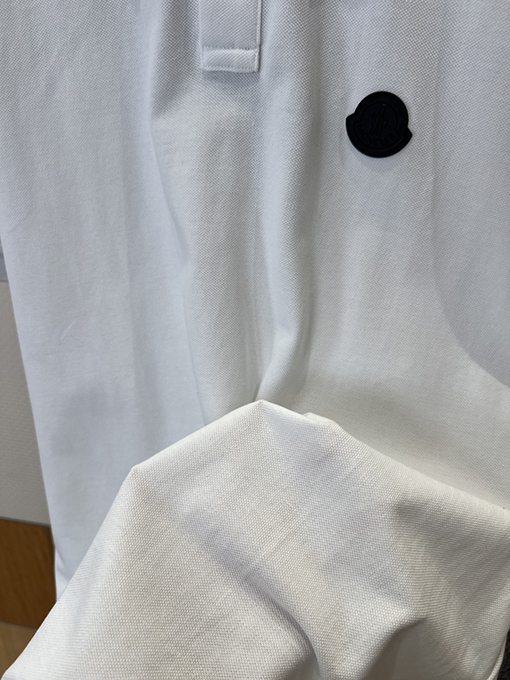 モンクレール Moncler バッジプリント入り半袖ポロシャツ