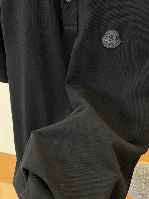 モンクレール Moncler バッジプリント入り半袖ポロシャツ