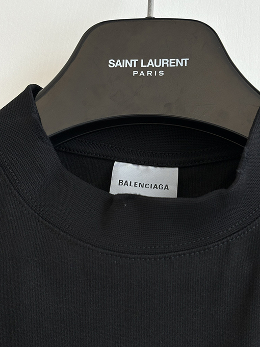 バレンシアガブランドスーパーコピー BALENCIAGA 春夏コレクションイエローテープのずれプリントゆったりとした半袖Tシャツ
