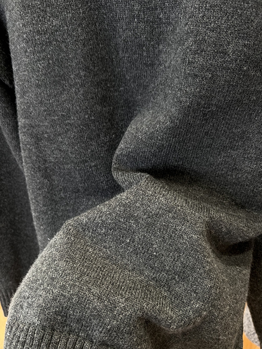 アミスーパーコピー ハート型のAマークが入ったカラーブロックニットポロセーター