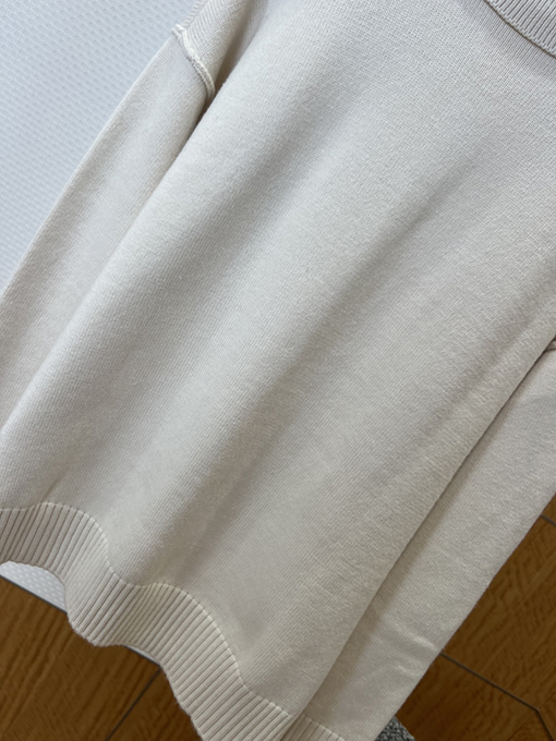 アミスーパーコピー ハート型のAマークが入ったカラーブロックニットポロセーター