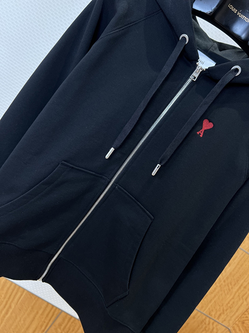 アミ 赤いハートの刺繍りフード付きドローストリングスウェットシャツジャケット