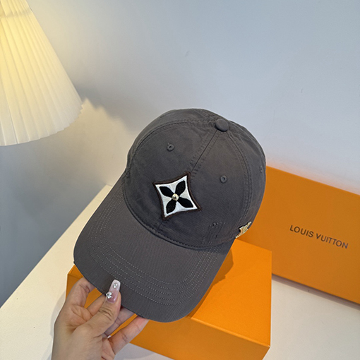 ルイヴィトン クラシックなダメージのウォッシュドコットンベースボールキャップ
